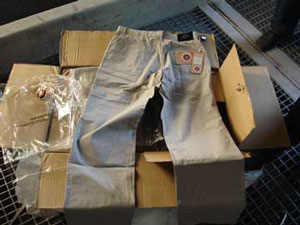 Уссурийские таможенники выявили более 200 тысяч единиц контрафактных товаров